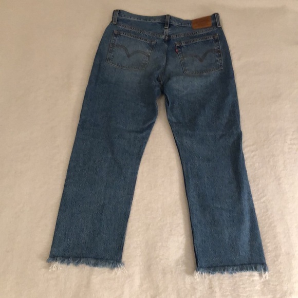 Basically new Levi’s Wedgie 100% cotton straight fit ripped jeans size 28 - Picture 7 of 10